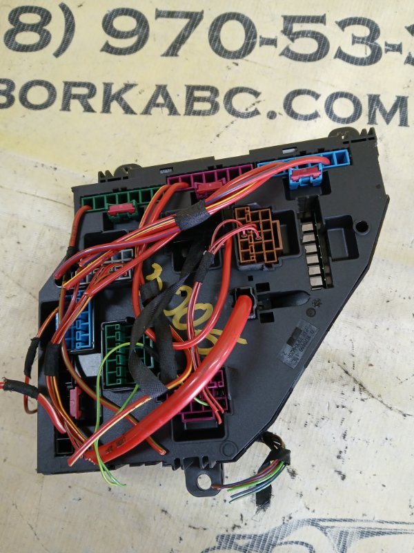 Блок предохранителей BMW X3 F25 2.0 Блок предохранителей BMW X3 F25 2.0