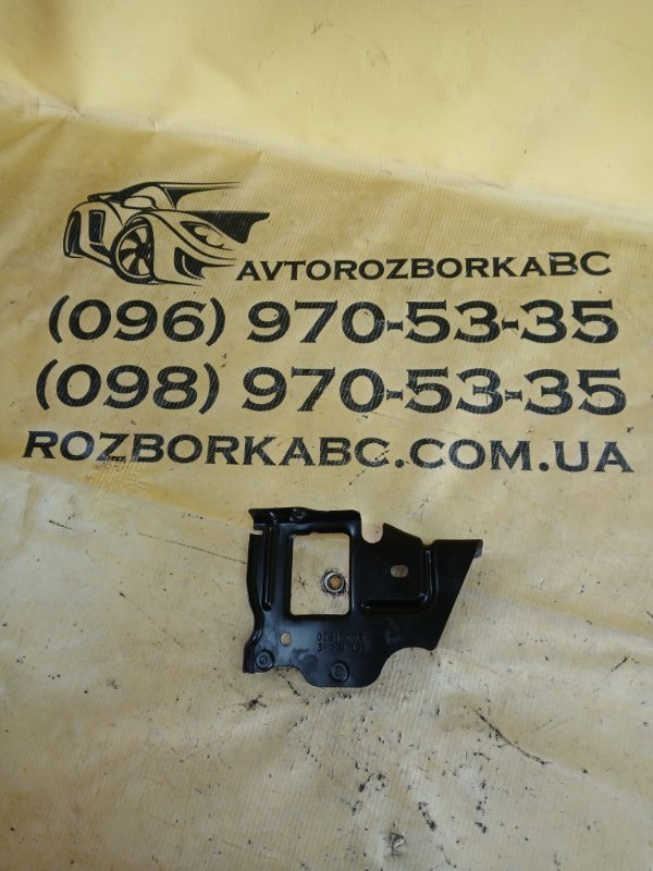 Запчасть кронштейн замка капота передний левый Mercedes-Benz GLS 450 4MATIC 2018 276 3.0 biturbo A 166 631 00 21 Б/У Кронштейн замка капота передний левый Mercedes-Benz GLS 450 4MATIC 2018 276 3.0 biturbo A 166 631 00 21 Б/У