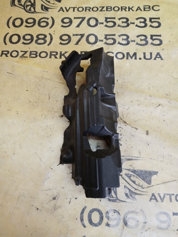 Шумоизоляция насоса топливного передняя правая GLS 450 4MATIC 2018 276 3.0 biturbo Шумоизоляция насоса топливного передняя правая GLS 450 4MATIC 2018 276 3.0 biturbo