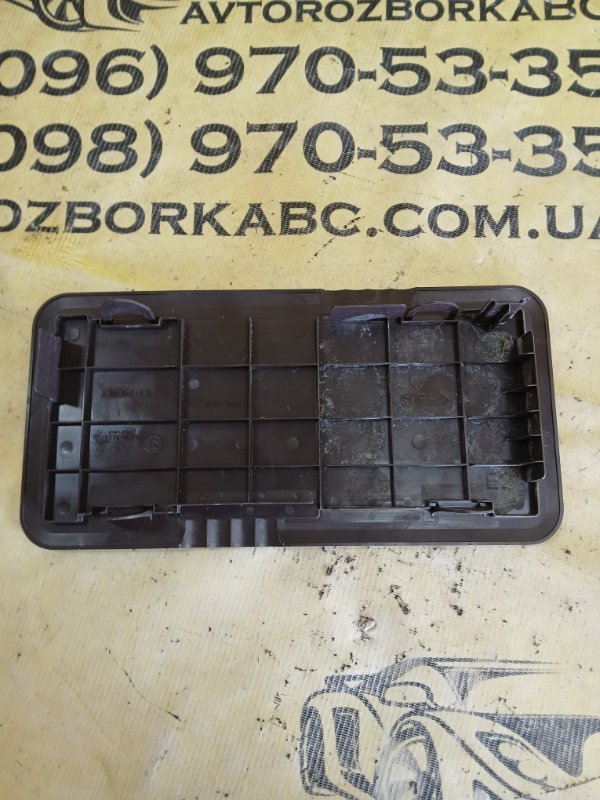 Крышка предохранителей Mercedes-Benz GLS 450 4MATIC 276 3.0 biturbo Крышка предохранителей Mercedes-Benz GLS 450 4MATIC 276 3.0 biturbo