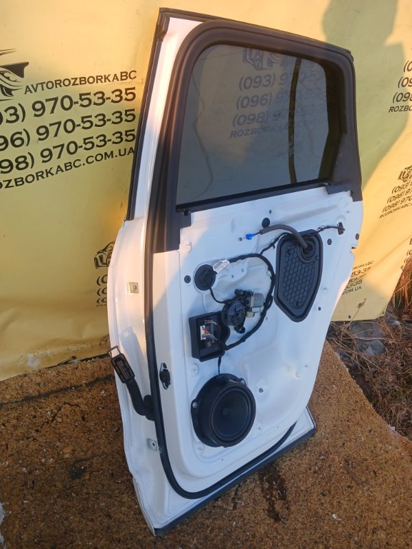 Двери задние правые Q3 2021 83A 2.0 CZRA Двери задние правые Q3 2021 83A 2.0 CZRA