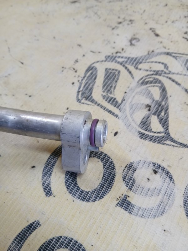 Трубка кондиционера Audi Q5 80A 2.0 DAYB Трубка кондиционера Audi Q5 80A 2.0 DAYB