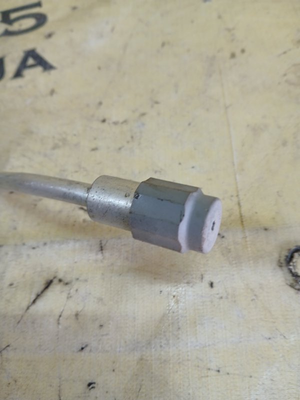 Трубка кондиционера Audi Q5 80A 2.0 DAYB Трубка кондиционера Audi Q5 80A 2.0 DAYB