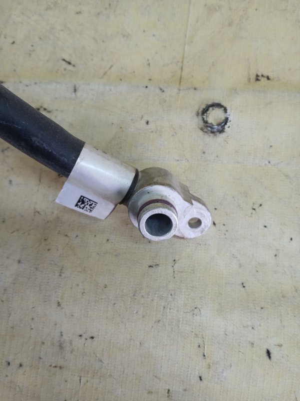 Трубка кондиционера Q5 2017 80A 2.0 DAYB Трубка кондиционера Q5 2017 80A 2.0 DAYB