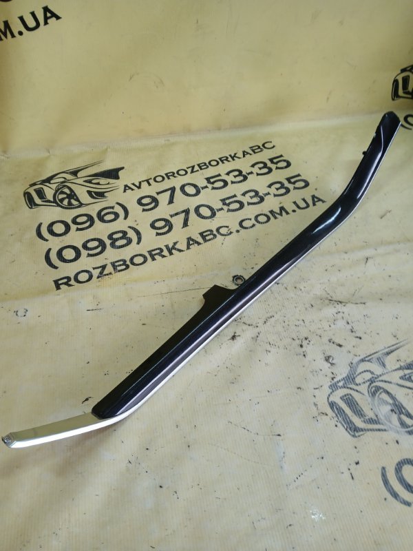 Декоративная накладка левая Q7 2020 4M DCBD Декоративная накладка левая Q7 2020 4M DCBD