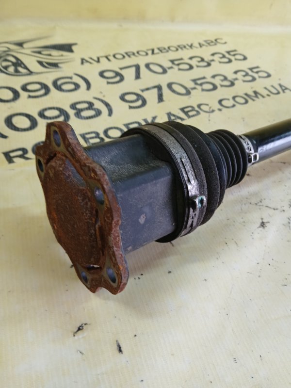 Полуось передний левый Audi Q7 4M DCBD Полуось передний левый Audi Q7 4M DCBD