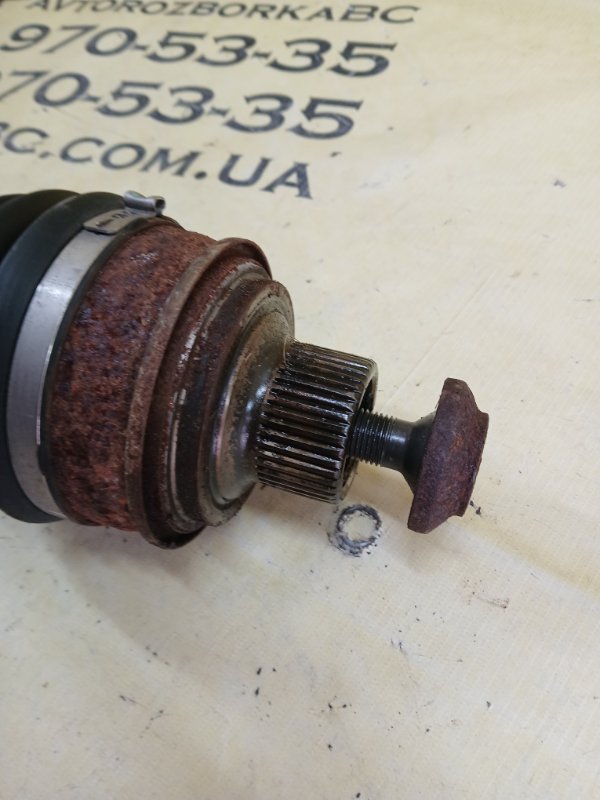 Полуось передний правый Q7 2020 4M DCBD Полуось передний правый Q7 2020 4M DCBD