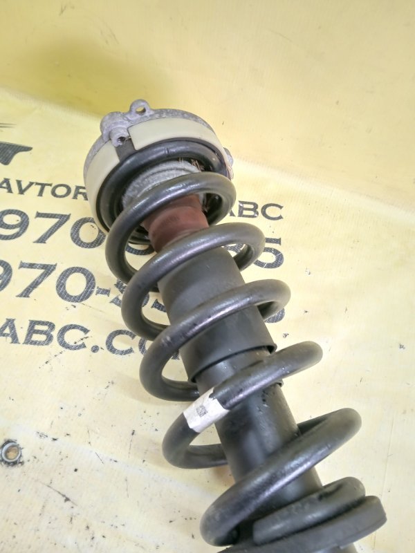 Амортизатор подвески передний левый Q7 2020 4M DCBD Амортизатор подвески передний левый Q7 2020 4M DCBD