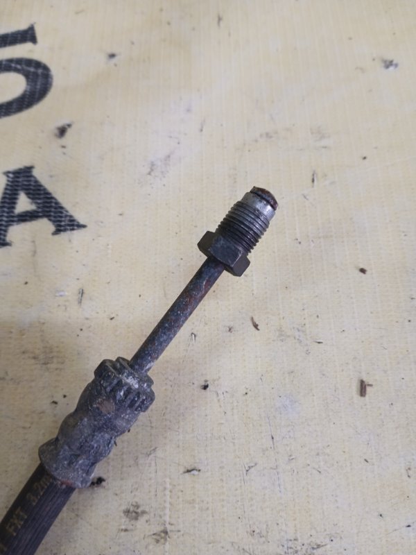 Тормозной шланг передний Q7 2020 4M DCBD Тормозной шланг передний Q7 2020 4M DCBD