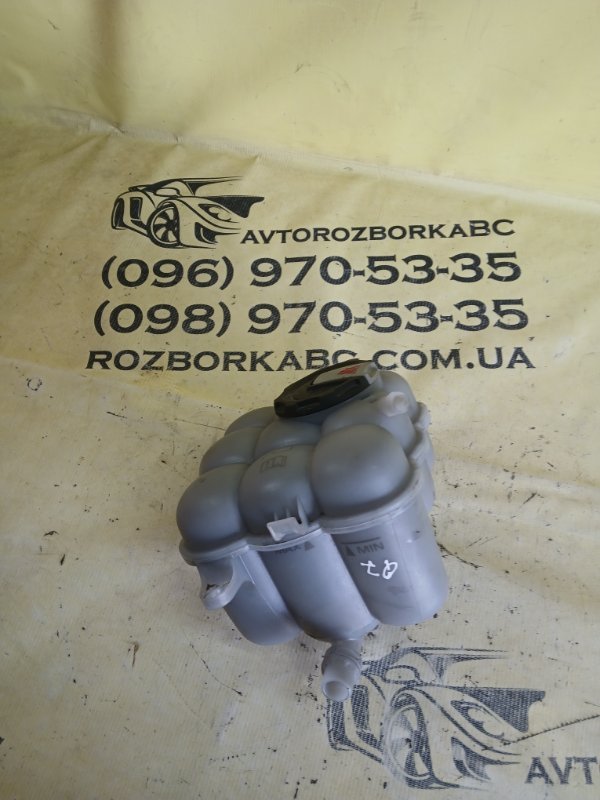 Запчасть бачок расширительный Audi Q7 2020 4M DCBD 4M0121403D Б/У Бачок расширительный Audi Q7 2020 4M DCBD 4M0121403D Б/У