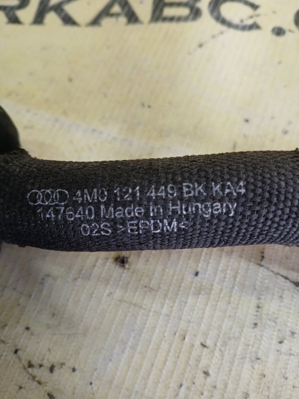 Патрубок системы охлаждения Audi Q7 4M DCBD Патрубок системы охлаждения Audi Q7 4M DCBD