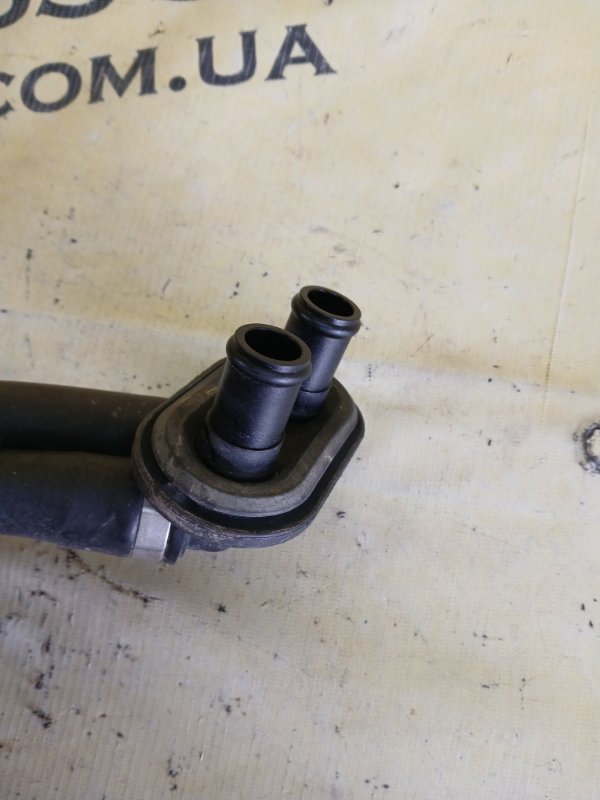 Патрубок системы охлаждения Audi Q7 4M DCBD Патрубок системы охлаждения Audi Q7 4M DCBD