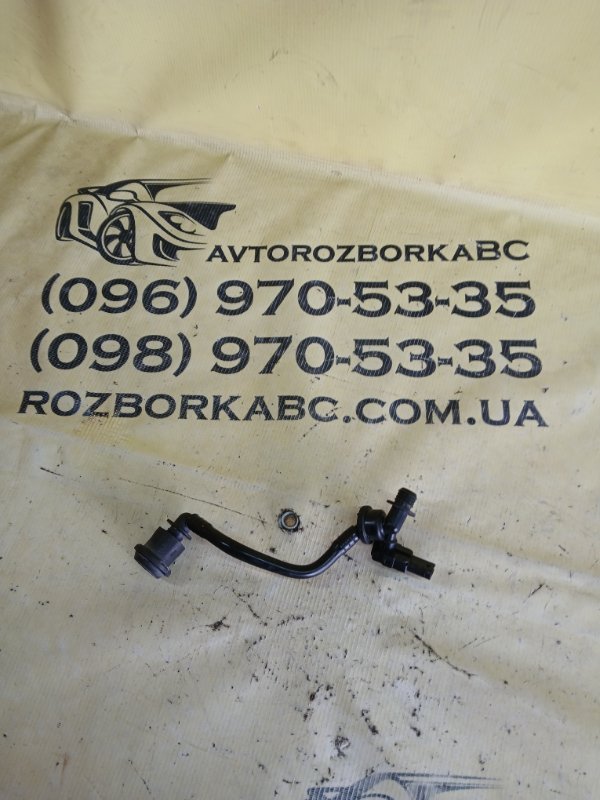 Запчасть трубка вакуумна Audi Q7 2020 4M DCBD 4M1611931E Б/У Трубка вакуумна Audi Q7 2020 4M DCBD 4M1611931E Б/У