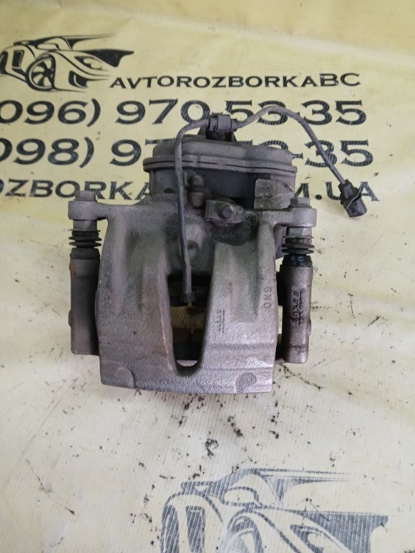 Суппорт тормозной задний левый Audi Q7 4M 3.0