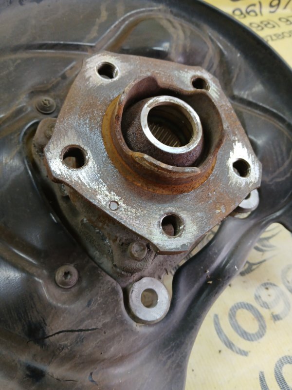 Цапфа задняя правая Q7 2016 4M 3.0 Цапфа задняя правая Q7 2016 4M 3.0