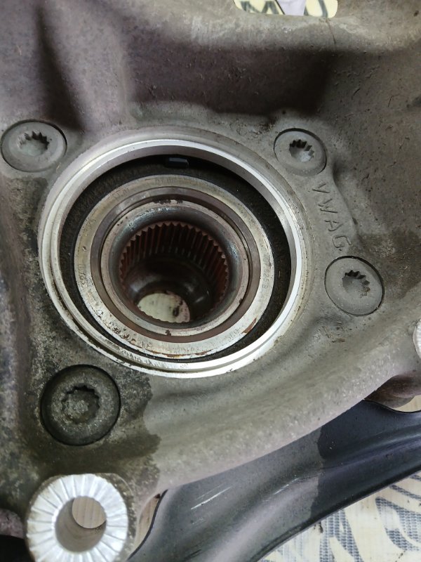 Цапфа задняя левая Q7 2016 4M 3.0 Цапфа задняя левая Q7 2016 4M 3.0