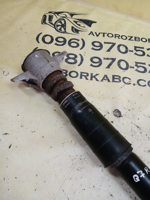 Амортизатор задний правый Audi Q7 4M 3.0 Амортизатор задний правый Audi Q7 4M 3.0