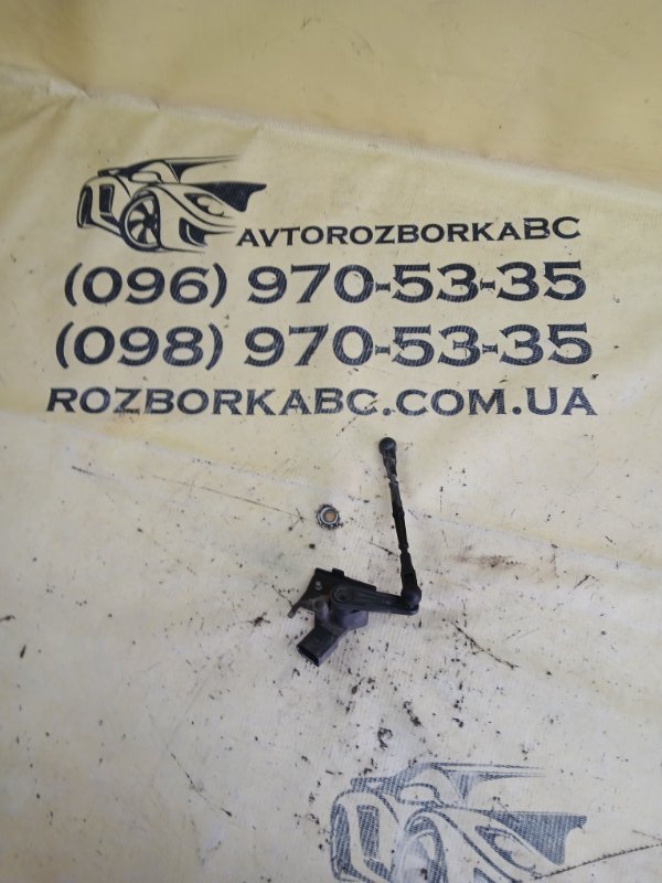 Запчасть датчик положение кузова задний Audi Q7 2016 4M 3.0 4M0941309H Б/У Датчик положение кузова задний Audi Q7 2016 4M 3.0 4M0941309H Б/У