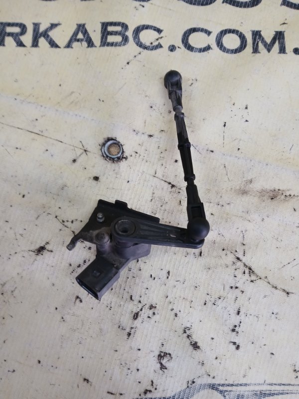 Датчик положение кузова задний Q7 2016 4M 3.0 Датчик положение кузова задний Q7 2016 4M 3.0