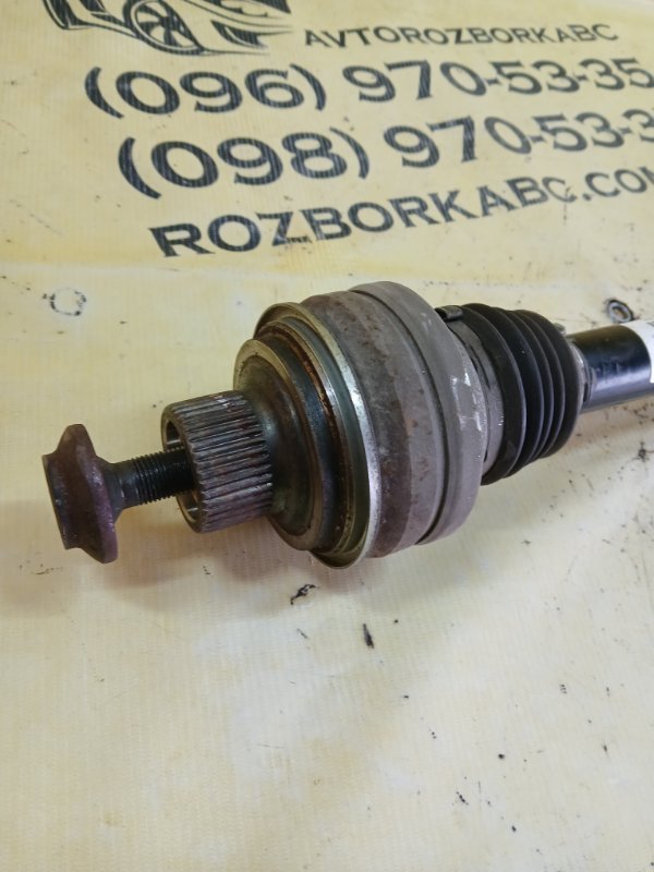 Полуось задний правый Q7 2016 4M 3.0 Полуось задний правый Q7 2016 4M 3.0