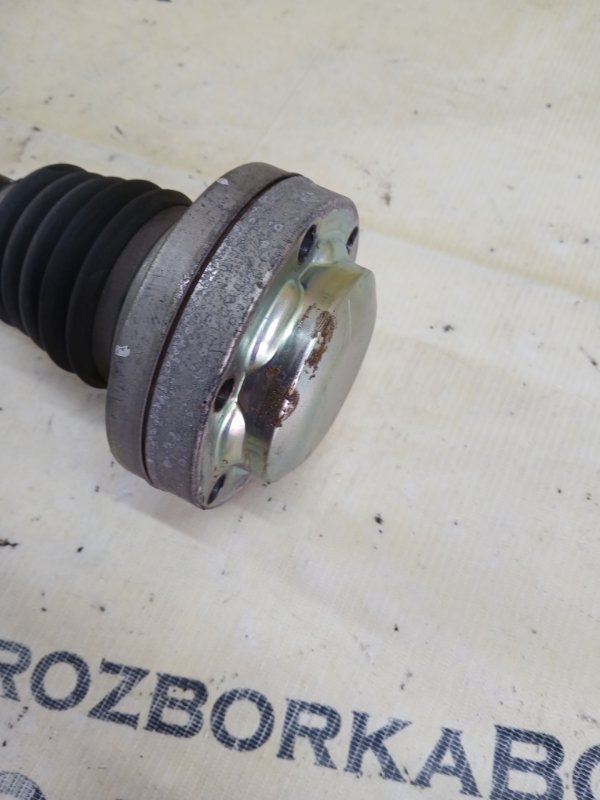 Полуось задний левый Q7 2016 4M 3.0 Полуось задний левый Q7 2016 4M 3.0