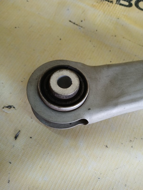 Рычаг подвески верхний задний левый Q7 2016 4M 3.0 Рычаг подвески верхний задний левый Q7 2016 4M 3.0