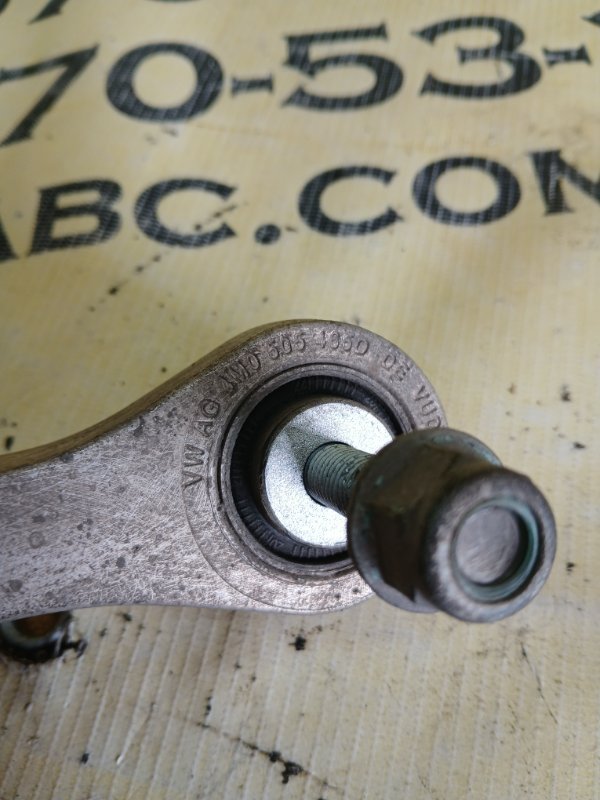 Стойка стабилизатора задняя Audi Q7 4M 3.0 Стойка стабилизатора задняя Audi Q7 4M 3.0