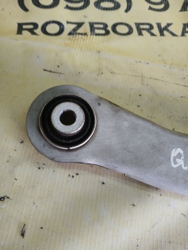 Рычаг поперечный задний правый Q7 2016 4M 3.0 Рычаг поперечный задний правый Q7 2016 4M 3.0