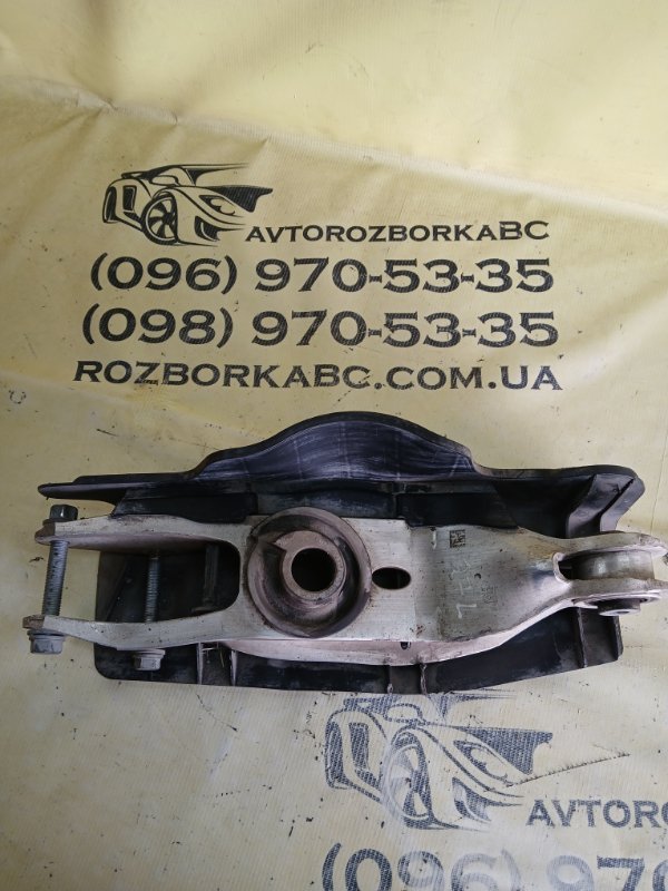 Запчасть рычаг подвески нижний задний левый Audi Q7 2016 4M 3.0 4M0505311J Б/У Рычаг подвески нижний задний левый Audi Q7 2016 4M 3.0 4M0505311J Б/У