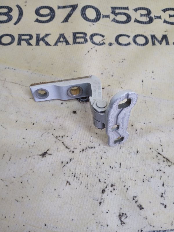 Петля двери верхняя передняя левая XC90 2021 2.0 A2 Петля двери верхняя передняя левая XC90 2021 2.0 A2