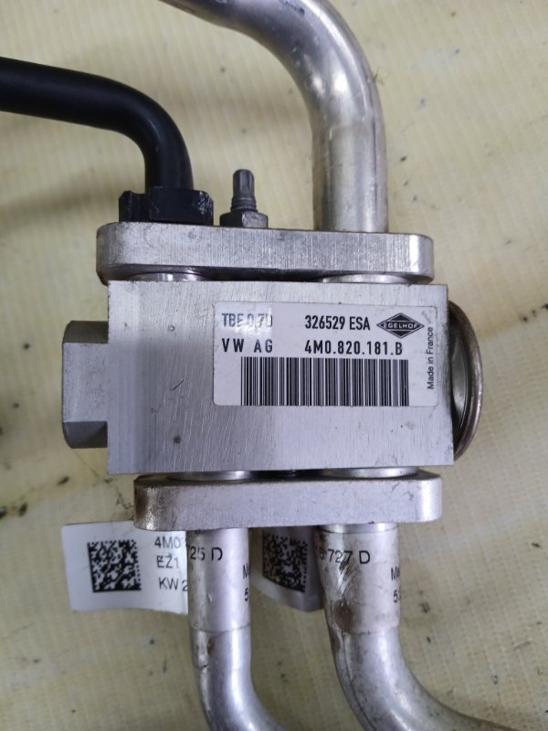 Трубка кондиционера Q7 2016 4M 3.0 Трубка кондиционера Q7 2016 4M 3.0