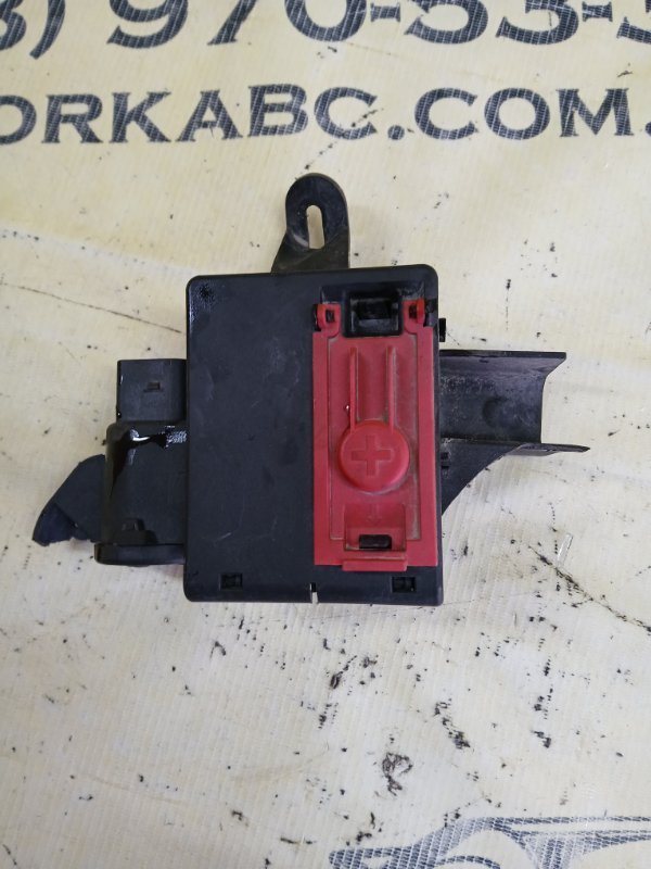 Распределитель потенциалов Q7 2016 4M 3.0 Распределитель потенциалов Q7 2016 4M 3.0