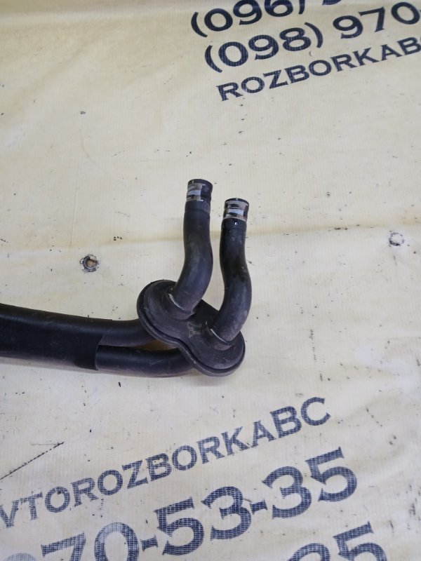 Патрубок отопителя Audi Q7 4M 3.0 Патрубок отопителя Audi Q7 4M 3.0