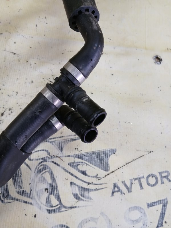 Патрубок отопителя Q7 2016 4M 3.0 Патрубок отопителя Q7 2016 4M 3.0