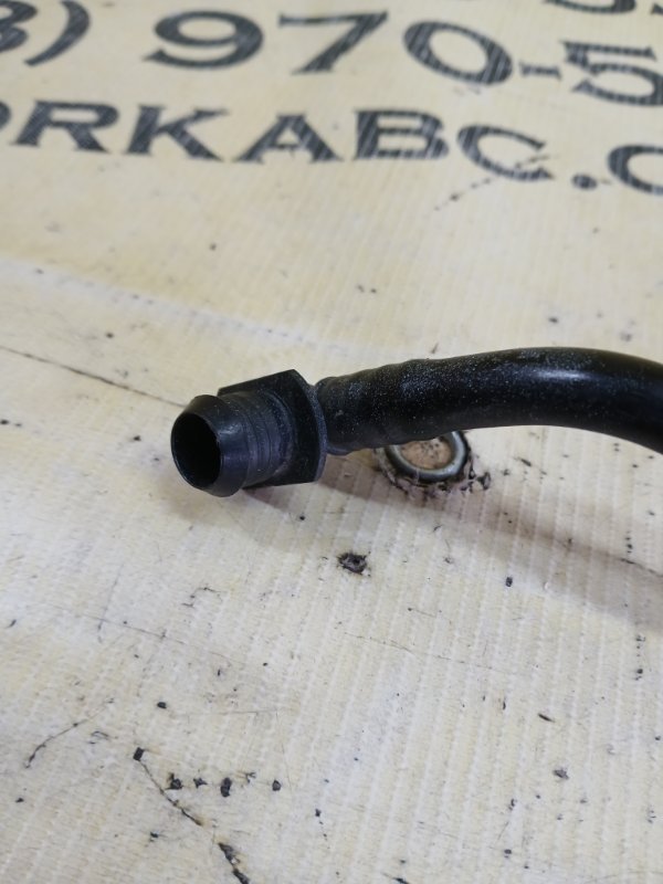 Трубка вакуумна Audi Q7 4M 3.0 Трубка вакуумна Audi Q7 4M 3.0