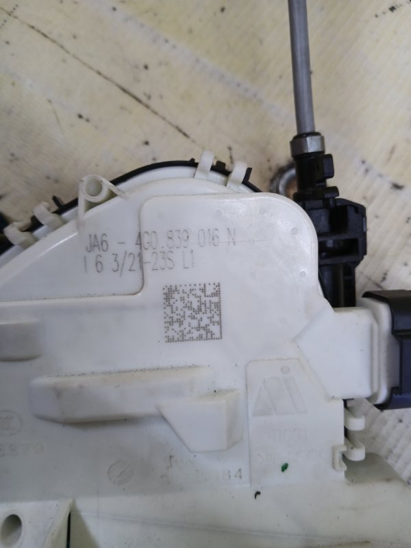 Замок двери задний правый Q7 2020 4M DCBD