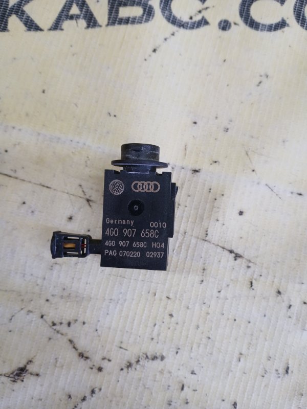 Датчик качества воздуха Q7 2020 4M DCBD