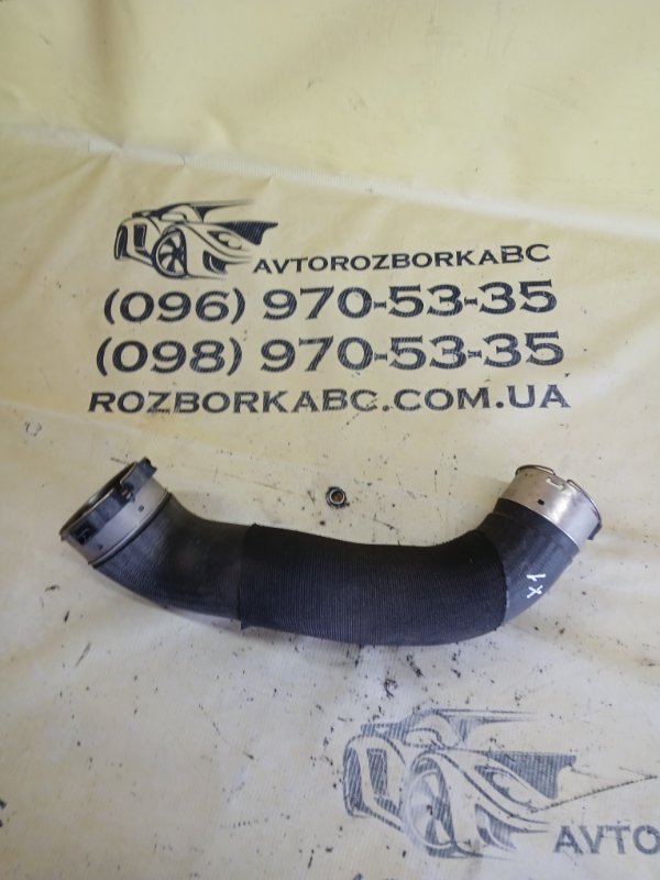 Запчасть патрубок интеркулера BMW X1 2017 F48 B46A20 13717637197 Б/У Патрубок интеркулера BMW X1 2017 F48 B46A20 13717637197 Б/У