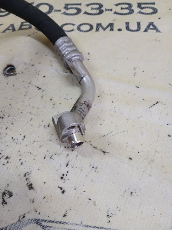 Трубка кондиционера BMW X1 F48 B46A20 Трубка кондиционера BMW X1 F48 B46A20