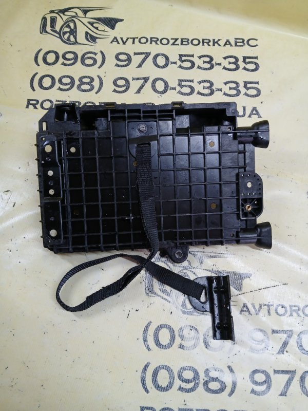 Подставка под аккумулятор Mercedes-Benz GLB 250 26092030411829 Подставка под аккумулятор Mercedes-Benz GLB 250 26092030411829