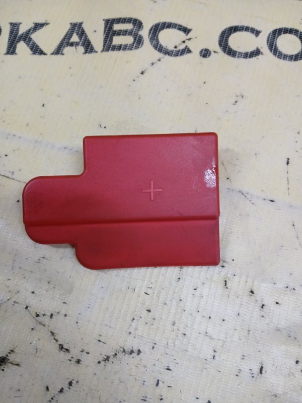 Крышка плюсовой клеммы GLB 2022 250 26092030411829 Крышка плюсовой клеммы GLB 2022 250 26092030411829