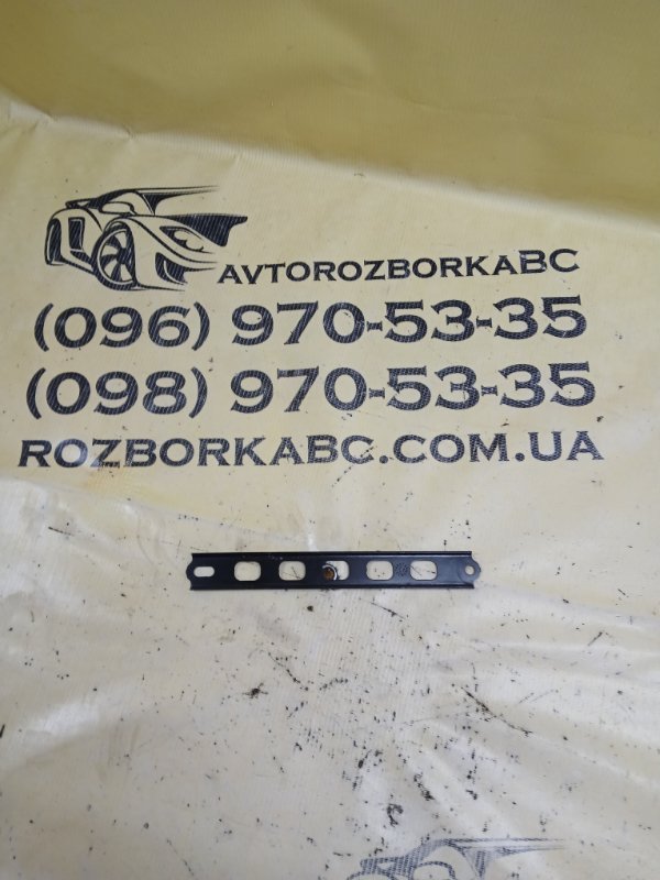 Запчасть кронштейн Mercedes-Benz GLB 2022 250 26092030411829 A1776224100 Б/У Кронштейн Mercedes-Benz GLB 2022 250 26092030411829 A1776224100 Б/У