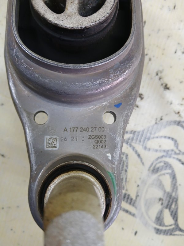 Кронштейн двигателя GLB 2022 250 26092030411829 Кронштейн двигателя GLB 2022 250 26092030411829