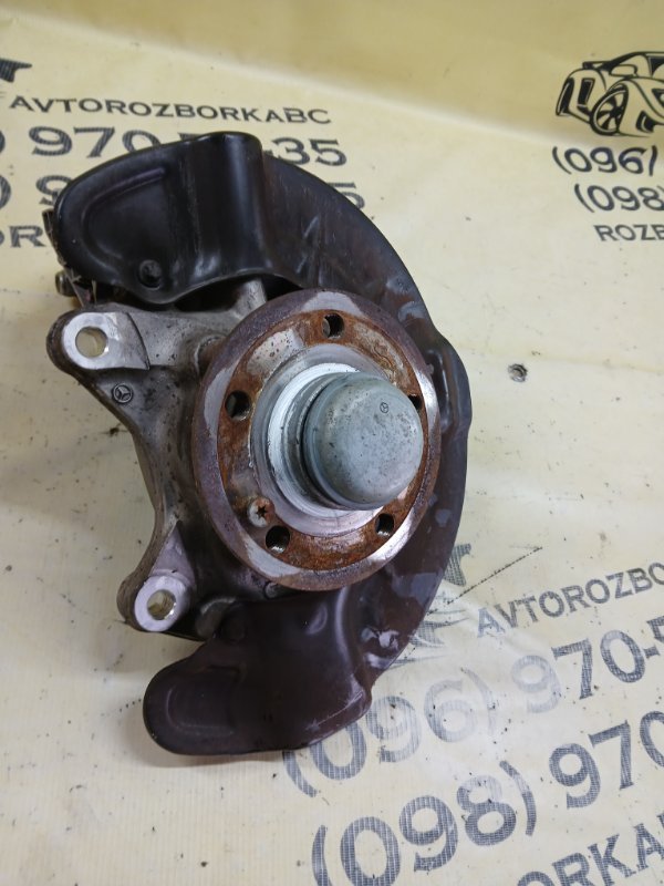 Цапфа передняя левая GLB 2022 250 26092030411829 Цапфа передняя левая GLB 2022 250 26092030411829