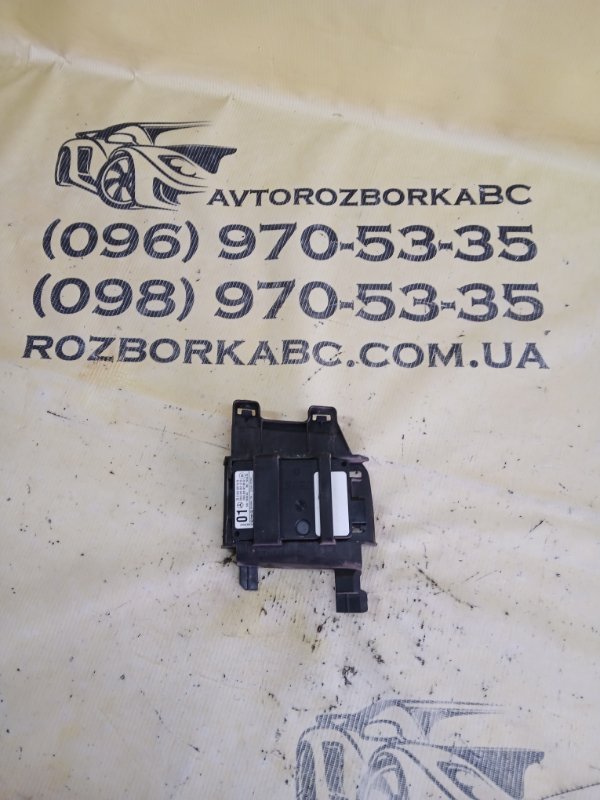 Запчасть датчик радарный задний левый Mercedes-Benz gl 450 2015 x166 276 3.0 biturbo A0009057405 Б/У Датчик радарный задний левый Mercedes-Benz gl 450 2015 x166 276 3.0 biturbo A0009057405 Б/У