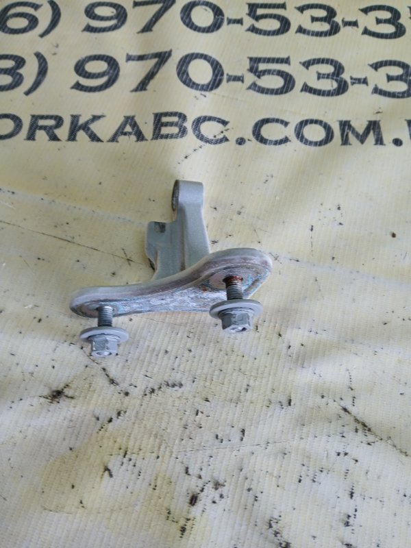 Петля двери передняя правая gl 450 2015 x166 276 3.0 biturbo Петля двери передняя правая gl 450 2015 x166 276 3.0 biturbo