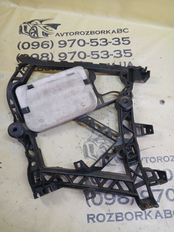 Кронштейн заднего бампера задний левый gl 450 2015 x166 276 3.0 biturbo Кронштейн заднего бампера задний левый gl 450 2015 x166 276 3.0 biturbo