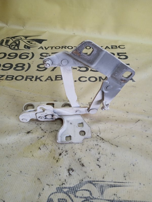 Петля капота передняя правая gl 450 2015 x166 276 3.0 biturbo Петля капота передняя правая gl 450 2015 x166 276 3.0 biturbo