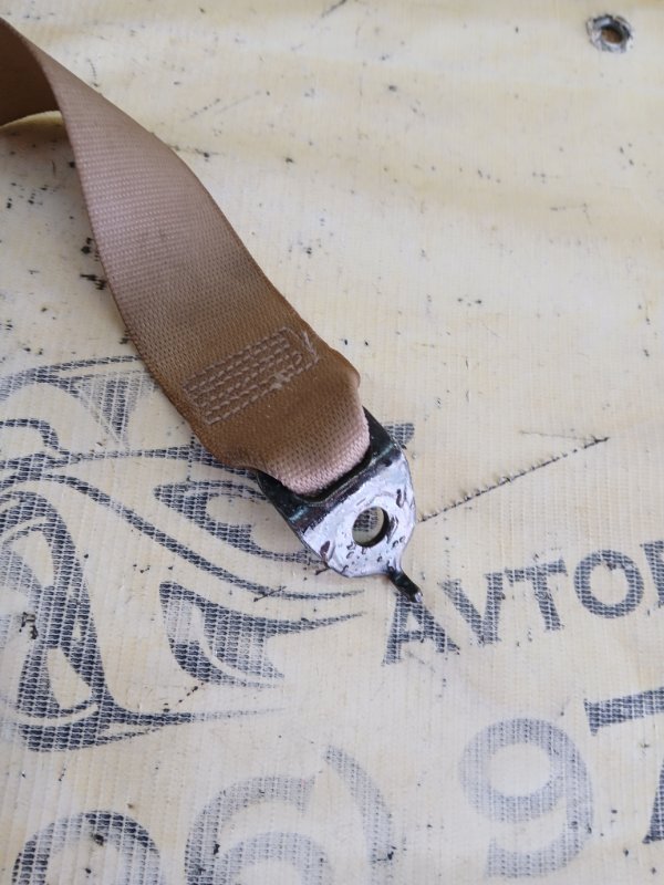 Ремень безопасности задний левый gl 450 2015 x166 276 3.0 biturbo Ремень безопасности задний левый gl 450 2015 x166 276 3.0 biturbo