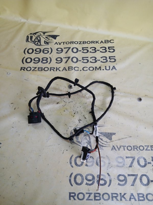 Запчасть жгут проводов фаркопа Audi Q7 2016 4M 3.0 4M0971124H Б/У Жгут проводов фаркопа Audi Q7 2016 4M 3.0 4M0971124H Б/У